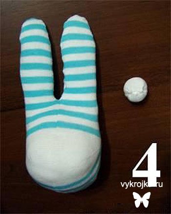 Заяц из носков